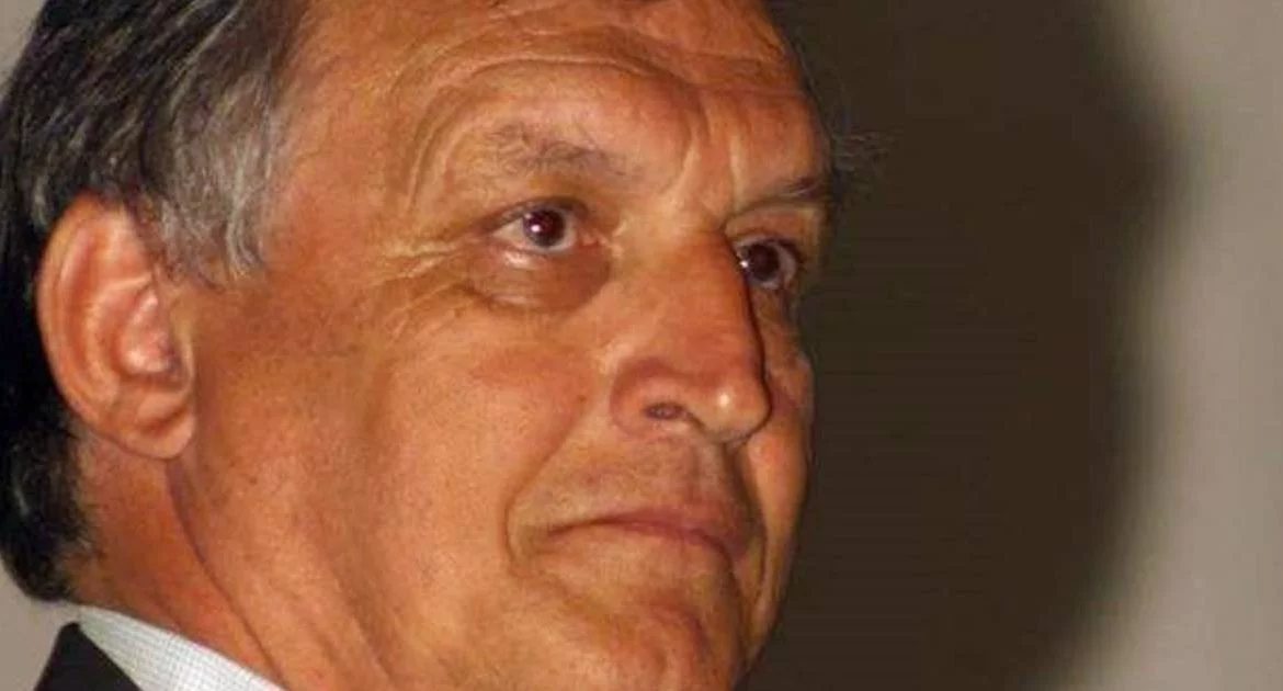 Domnul Laszlo TORO